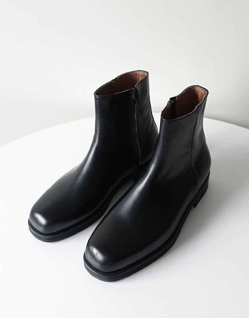 Leather Zip Chelsea boots