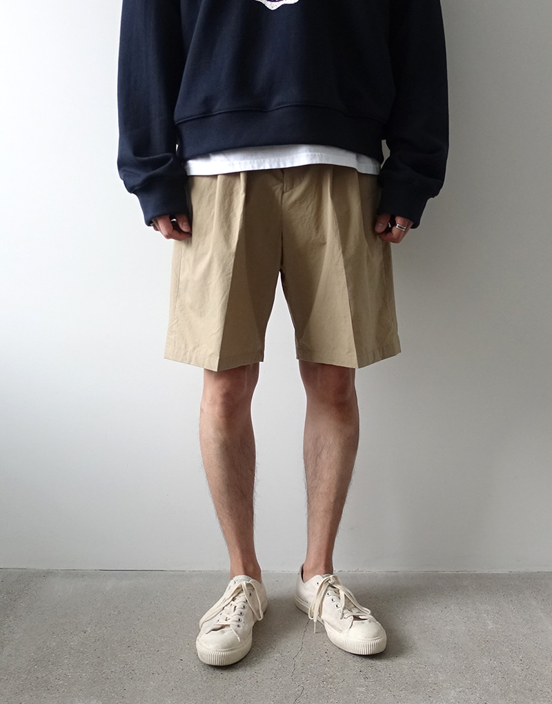 two-tuck chino shorts (2 colors)
