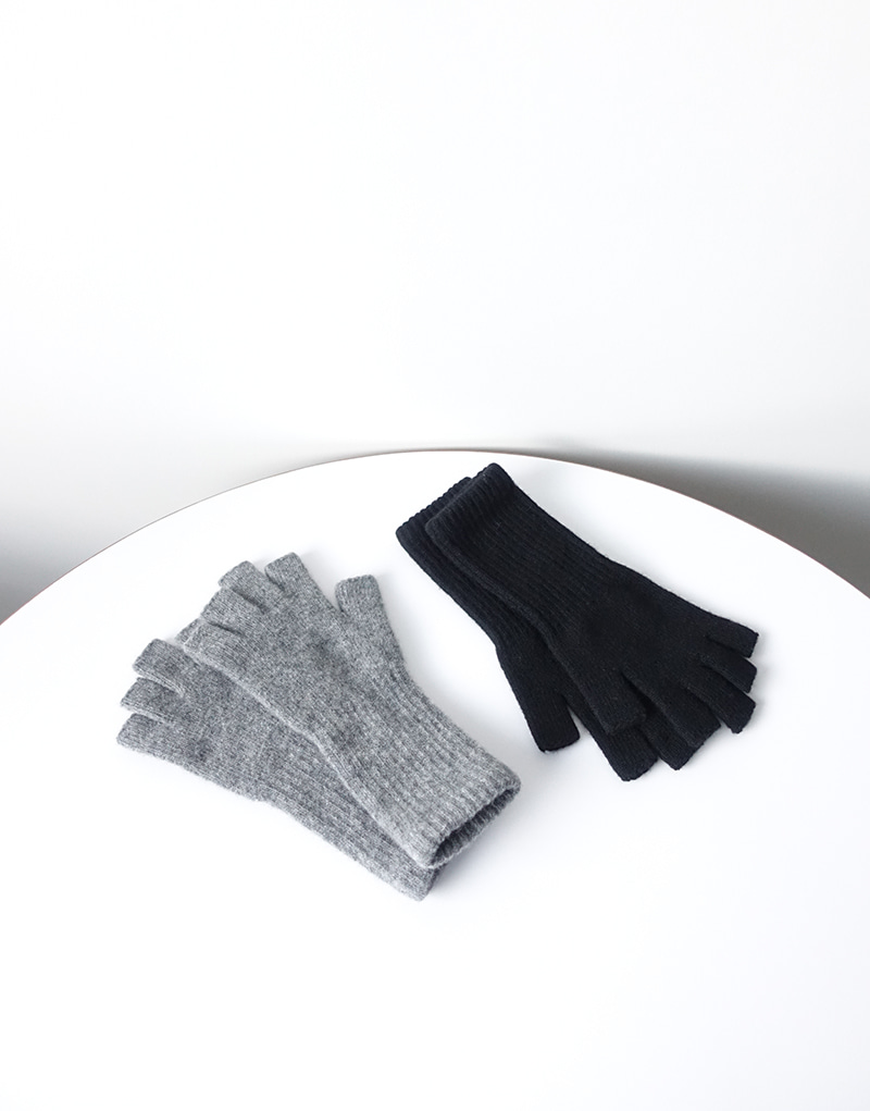 Half Finger Knit Gloves (2 colors)
